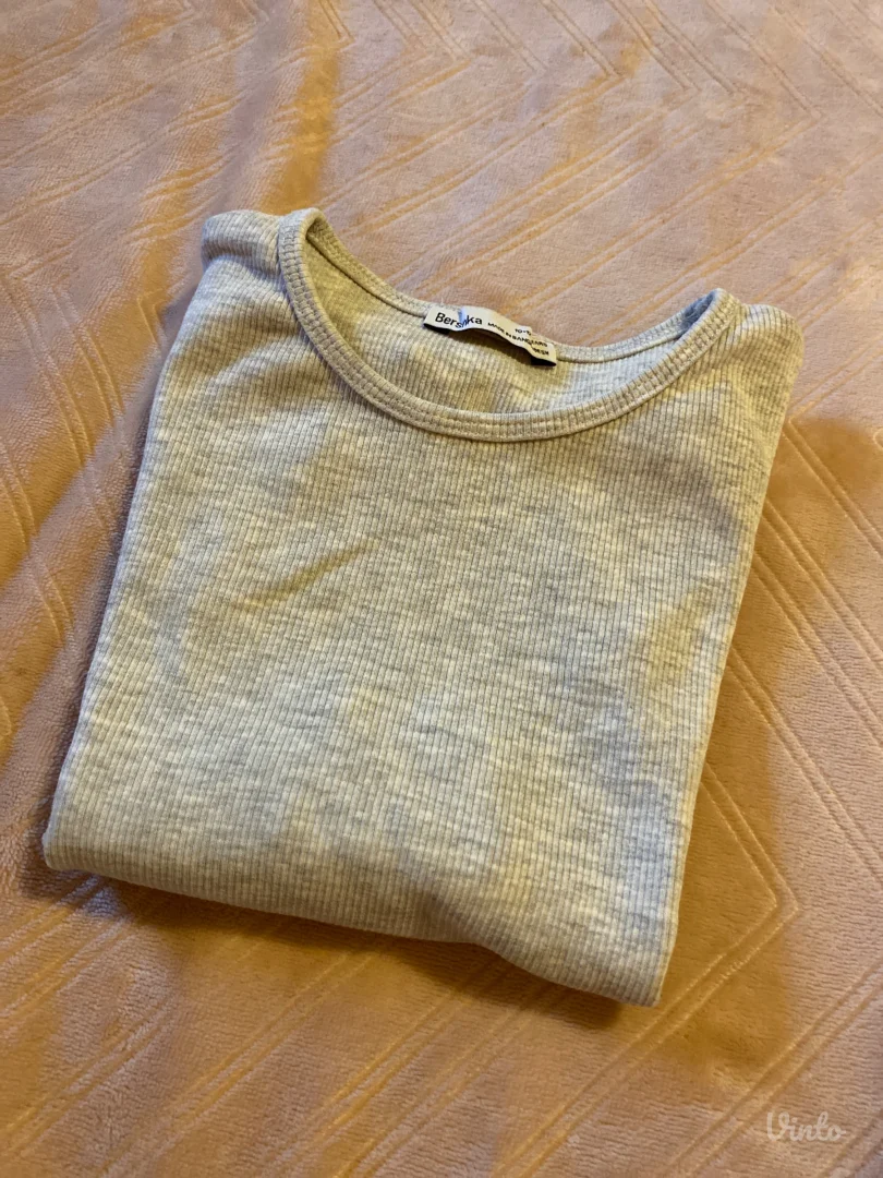 Bershka majica