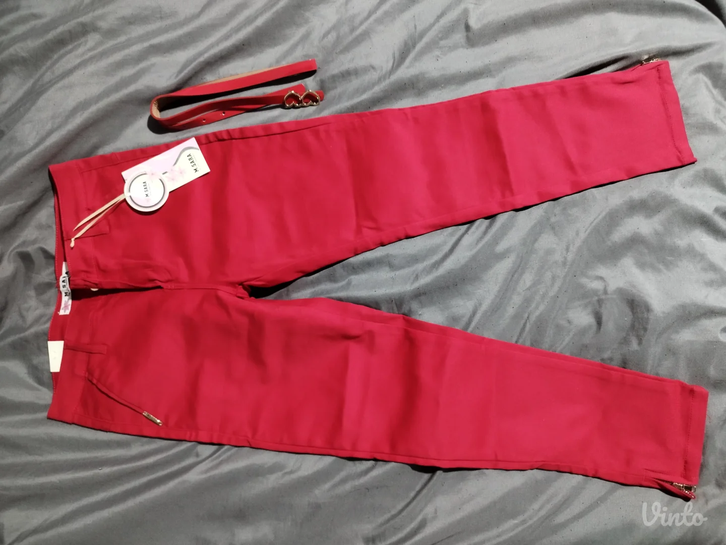 NOVE M.Sara crvene pantalone sa kaišem (Vel. 29)