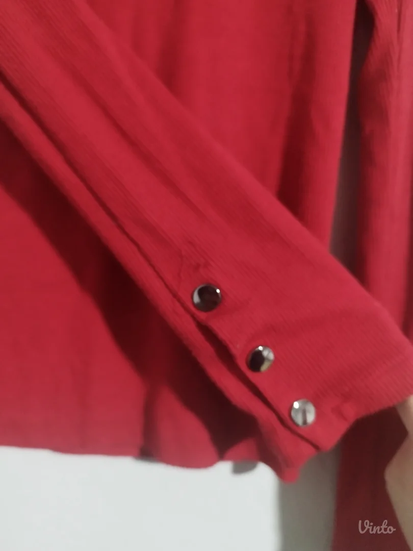 Crvena majica (Stradivarius)