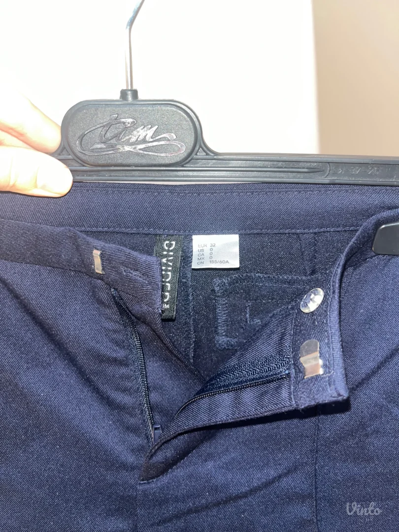 Svečane pantalone, zvoncare