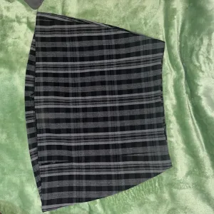 Šorc-suknja, Stradivarius