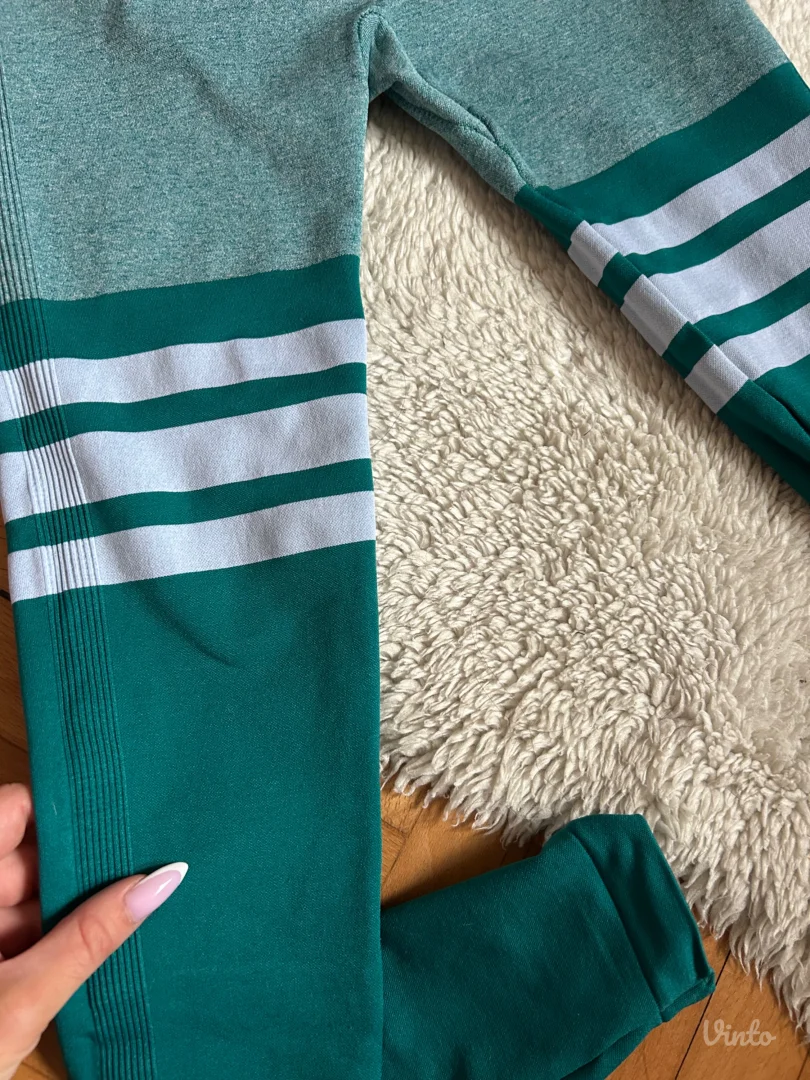 helanke sa tri bele crte