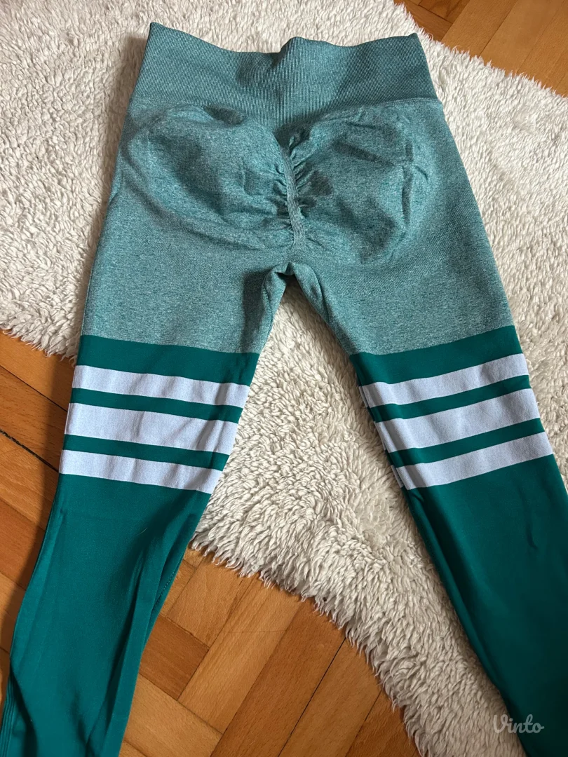 helanke sa tri bele crte