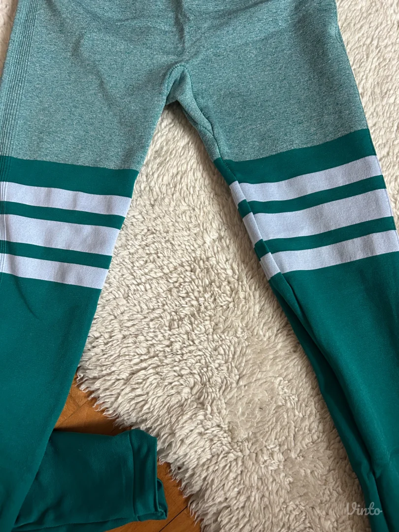 helanke sa tri bele crte