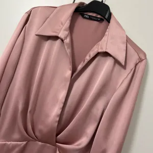 Zara satenska haljina