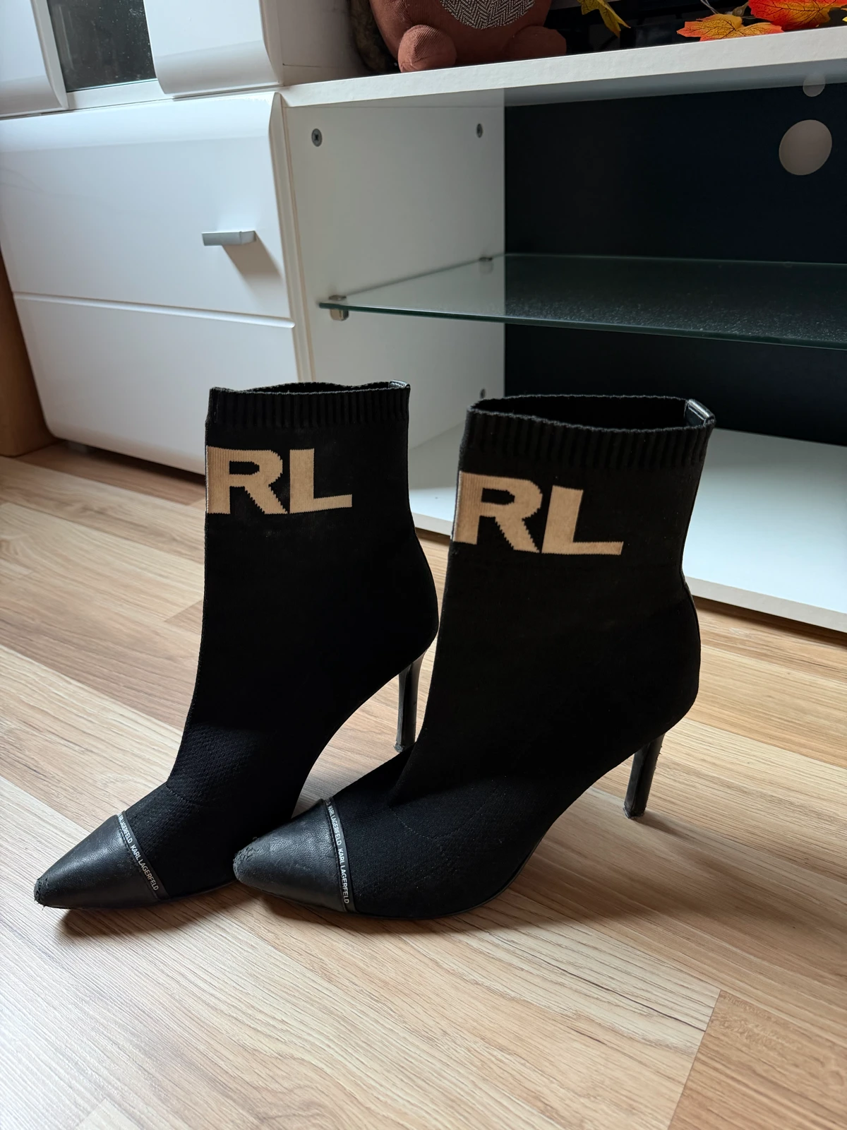 Karl Lagerfeld stikle