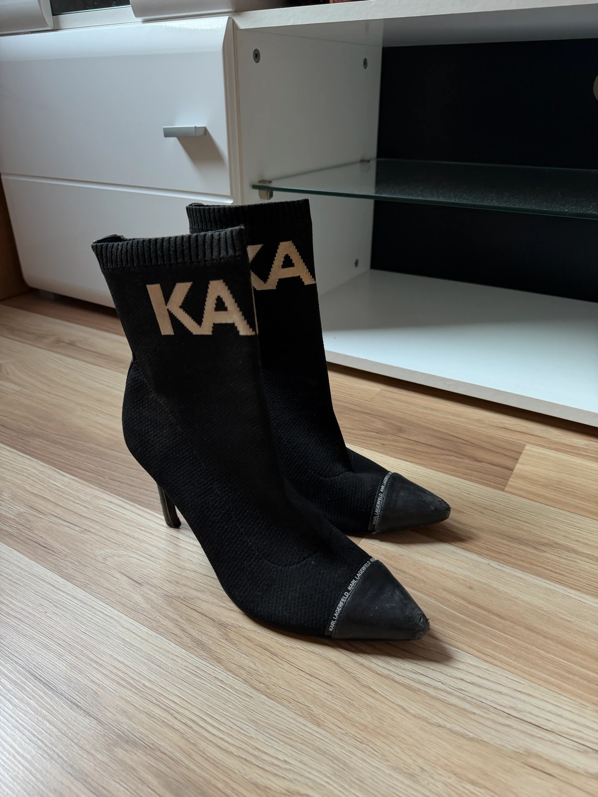 Karl Lagerfeld stikle