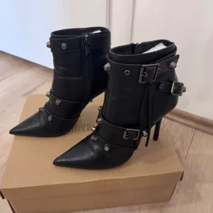 Steve Madden cizme na stiklu