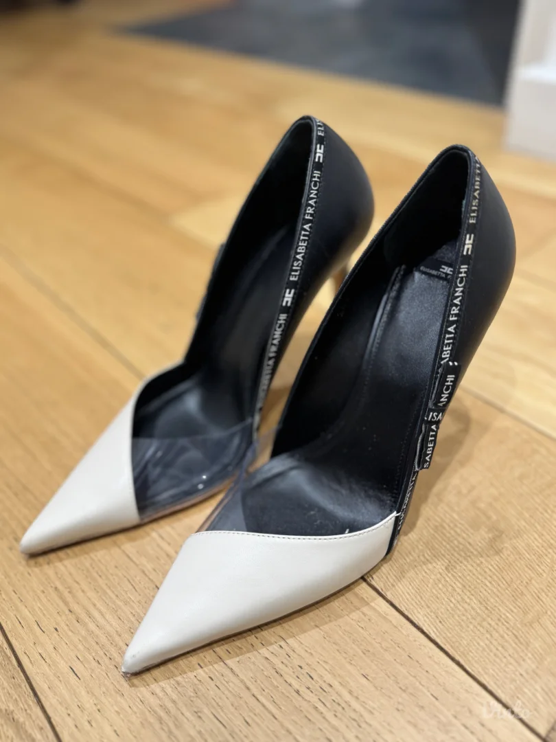 Elizabetta Franchi stikle