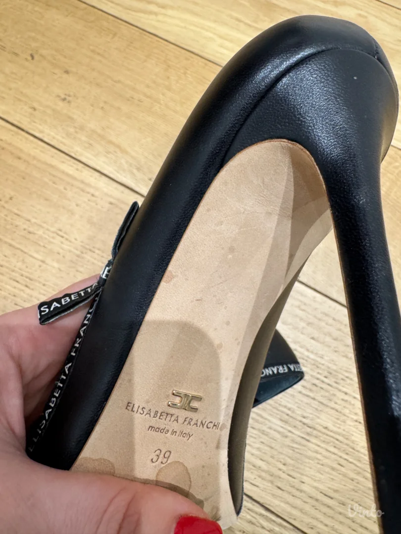 Elizabetta Franchi stikle