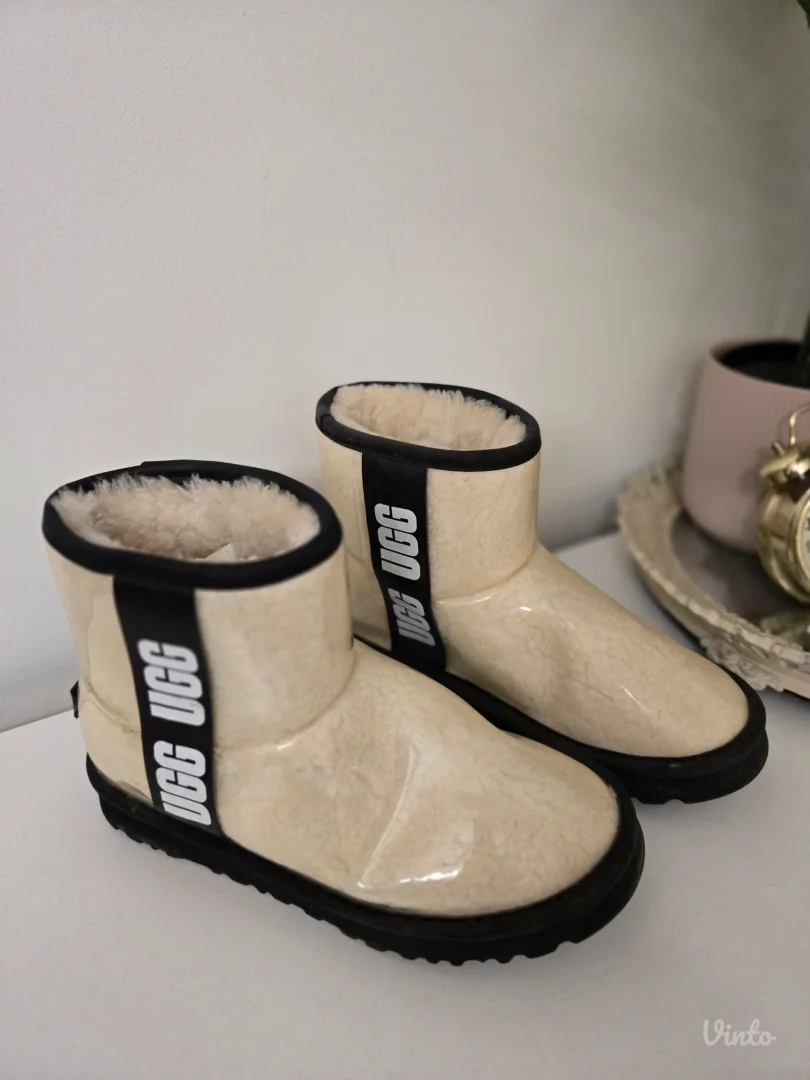 Ugg cizme