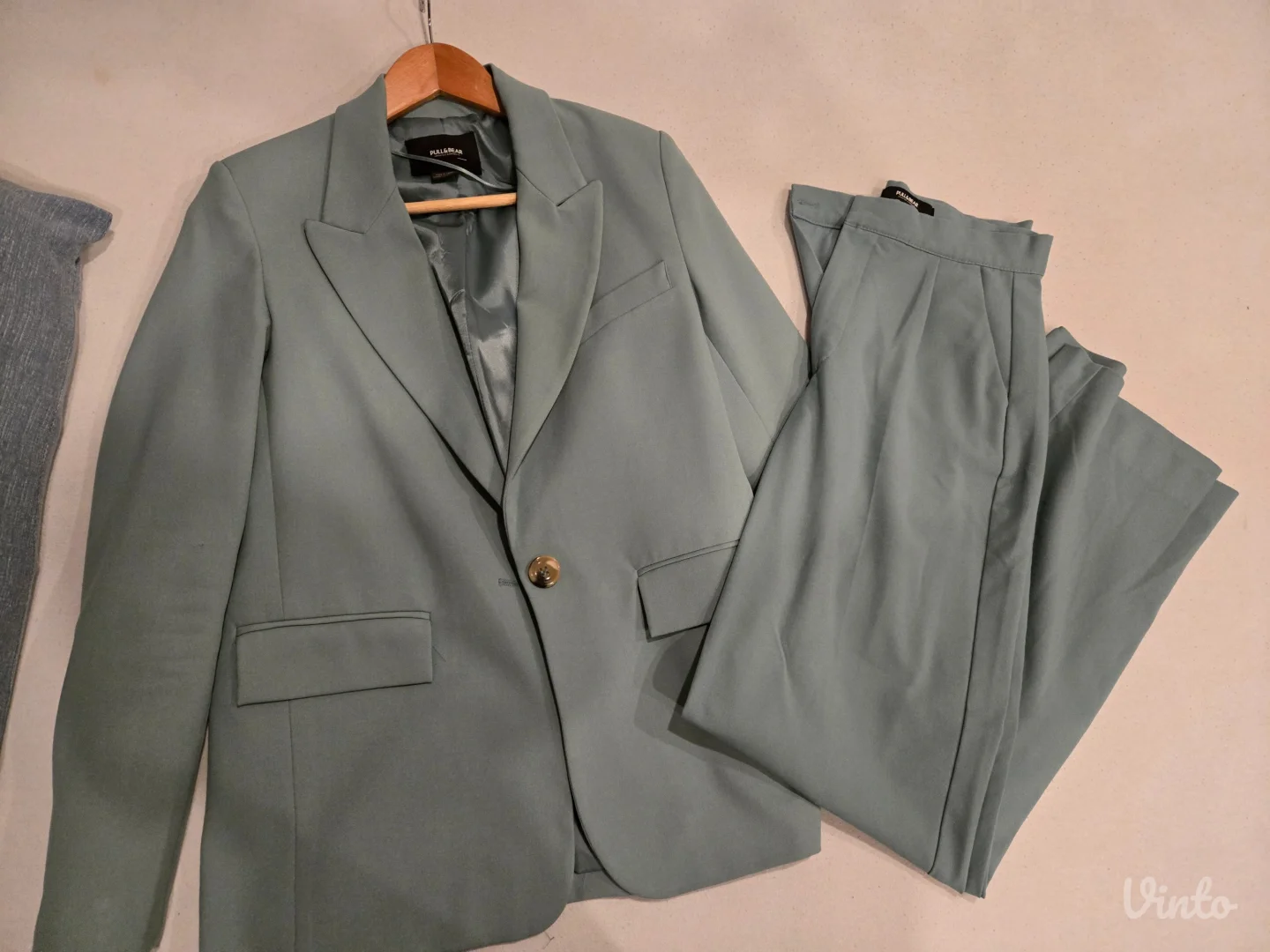 Zensko odelo sako pantalone