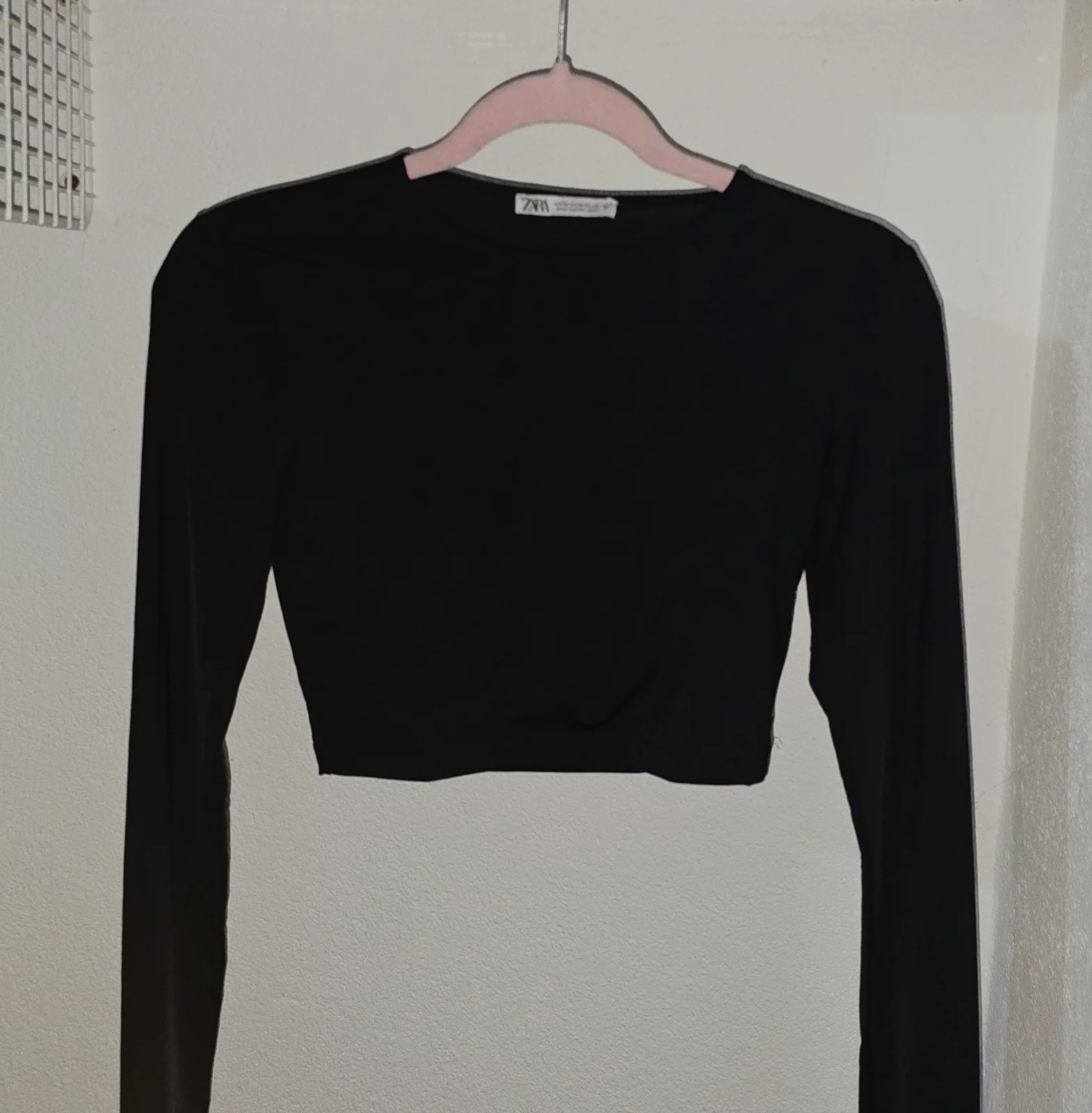 Zara crni crop od poliamida