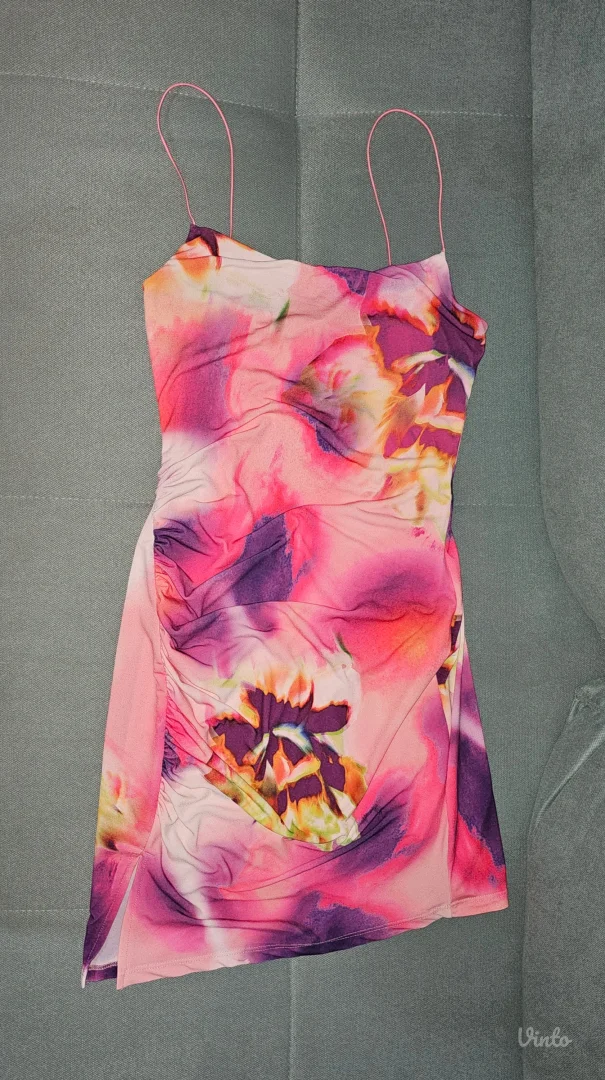 Bershka šarena mini haljina