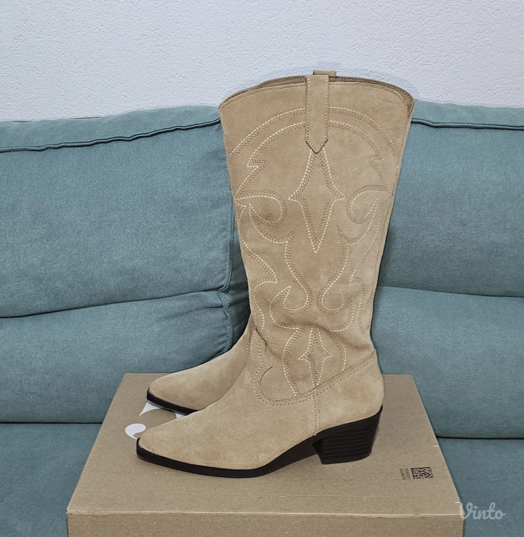 Stradivarius kožne kaubojke