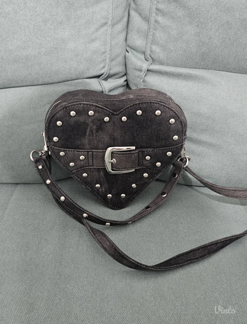 Bershka denim srce torbica