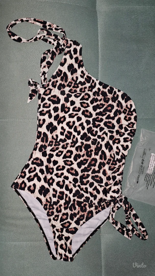 Jednodelni leopard kupaći
