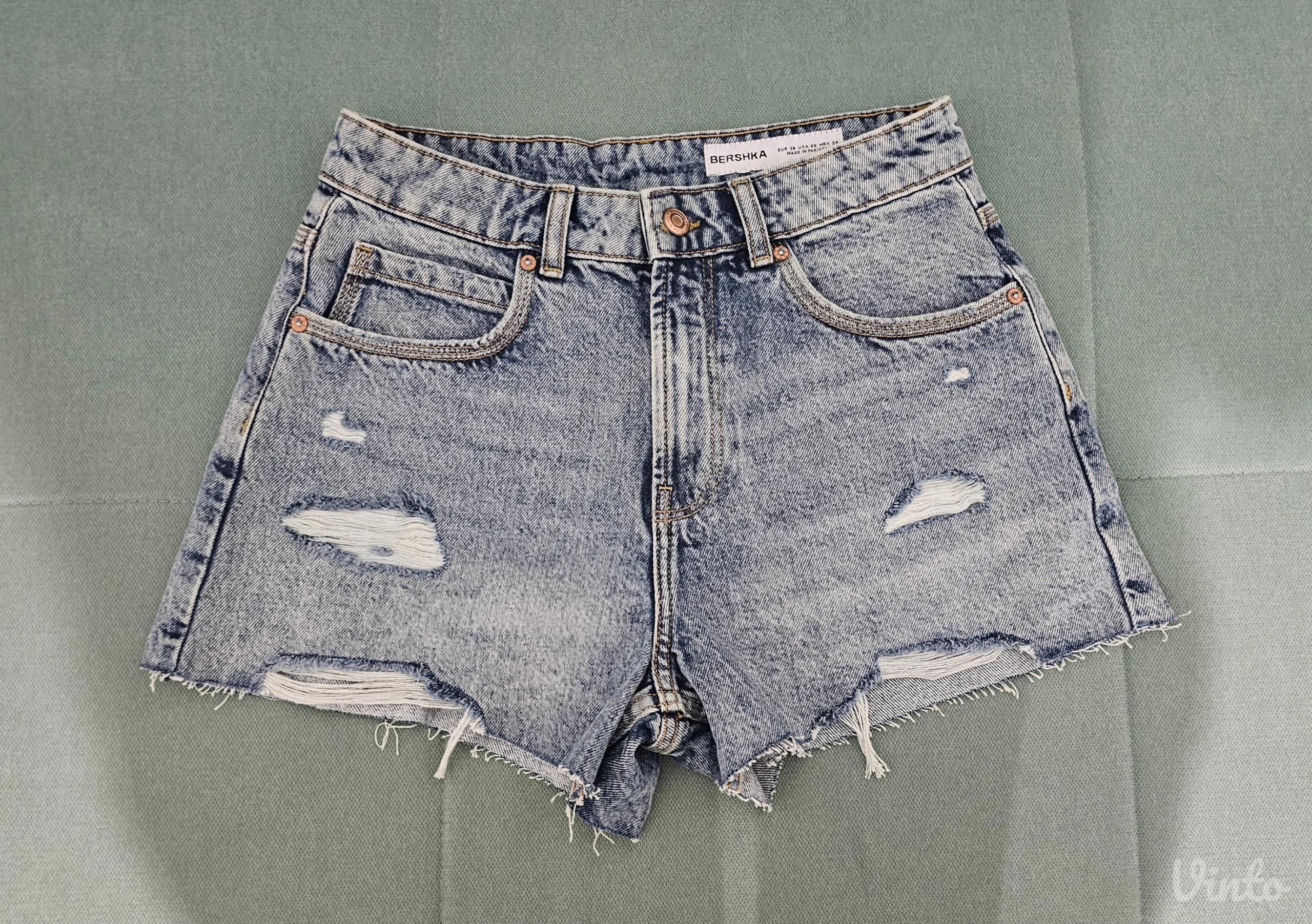 Bershka high waist nov šorts