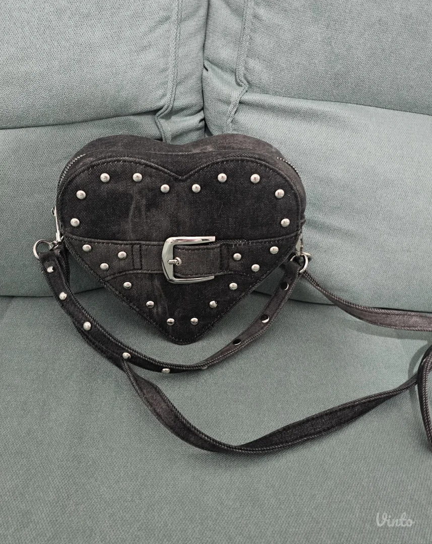 Bershka denim srce torbica