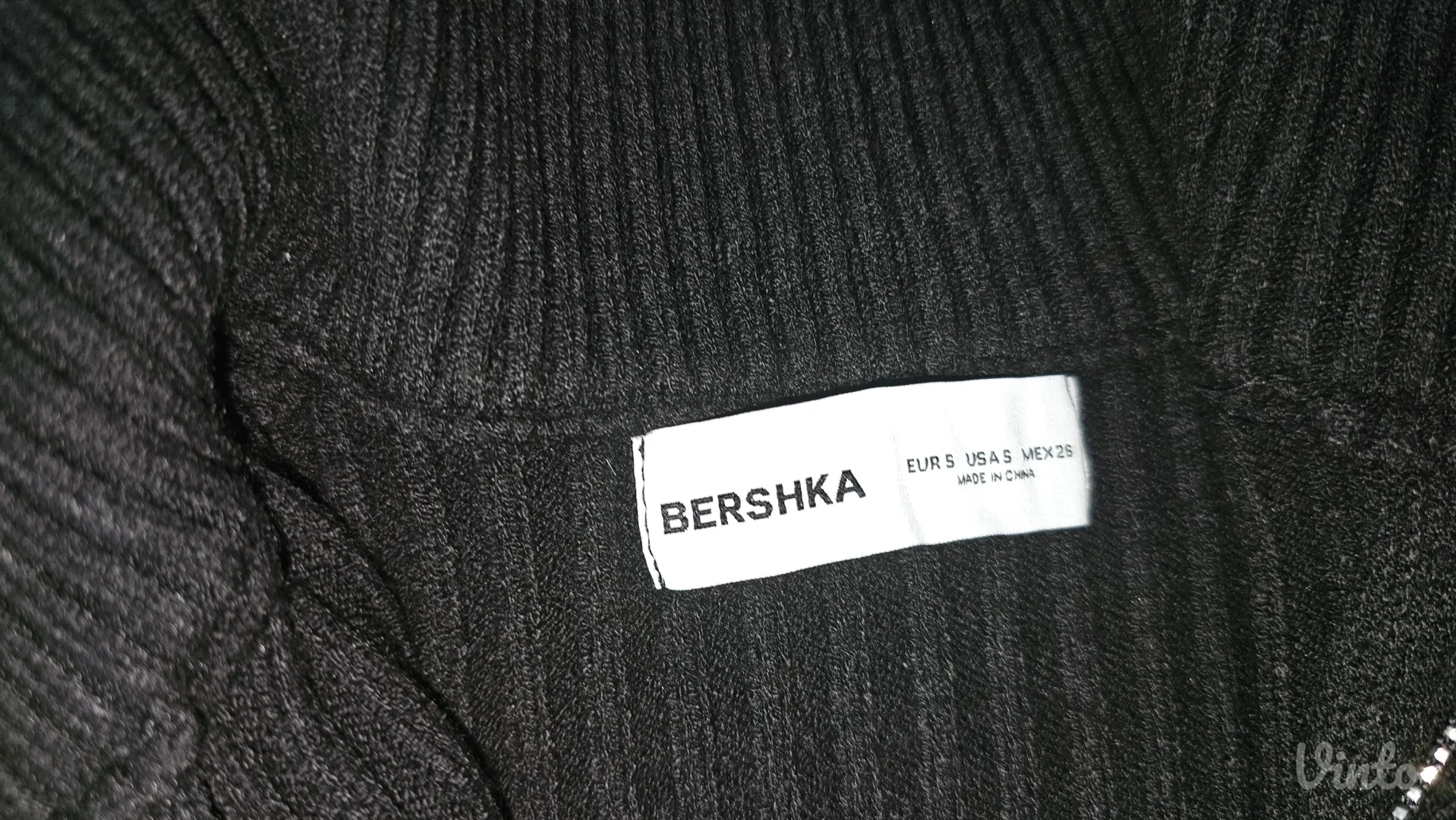Bershka crna rol haljina