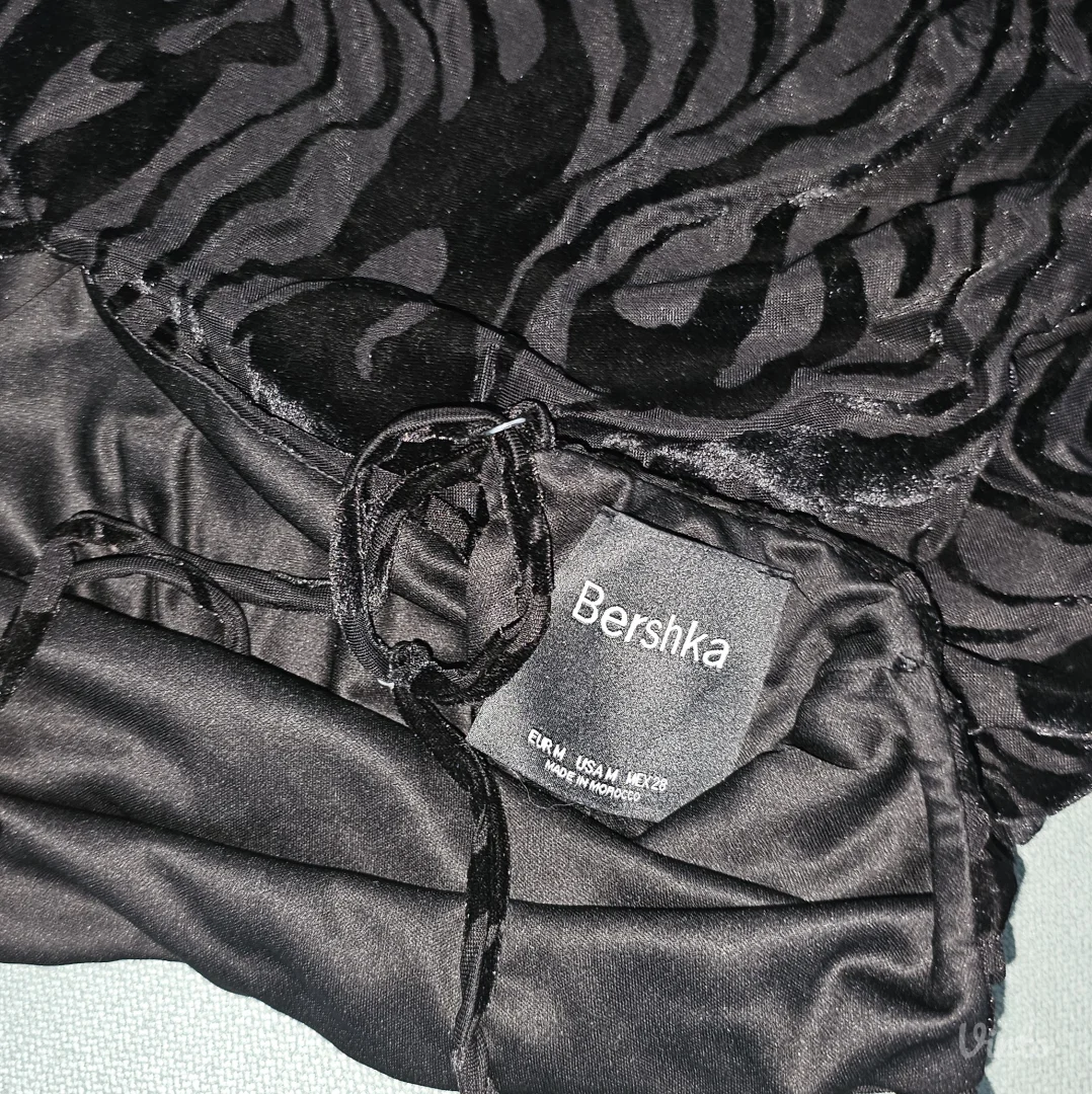 Bershka crna asimetrična haljina