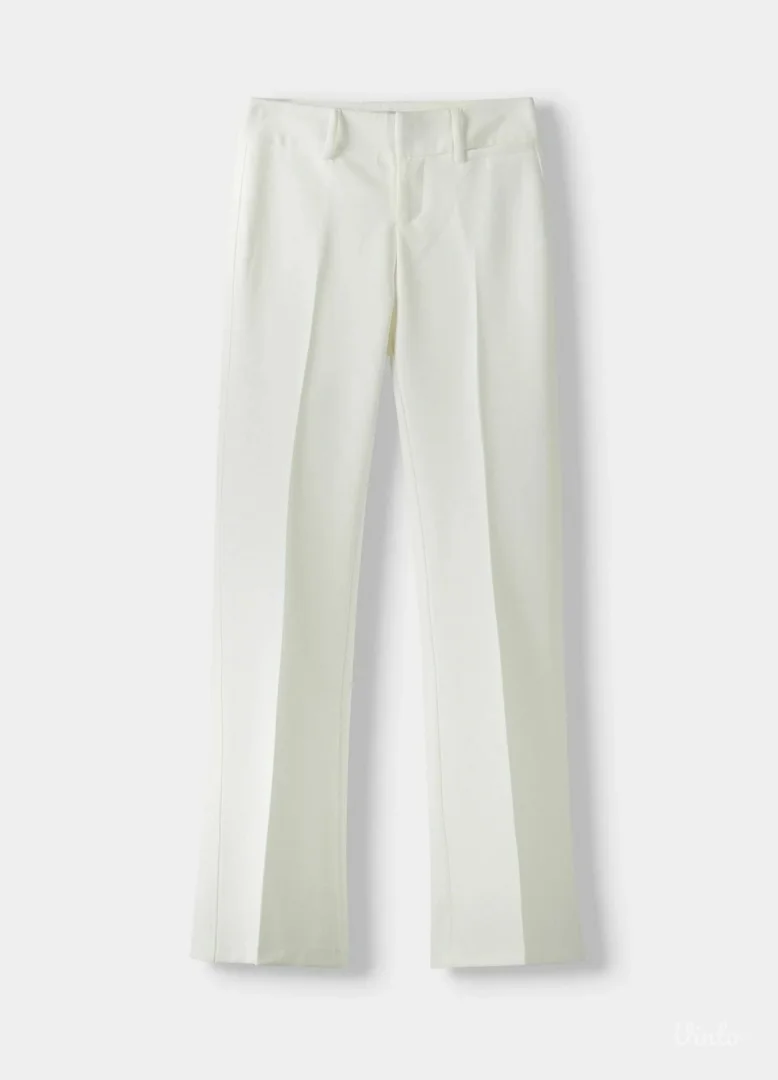 Bershka bele flare zvonaste pantalone