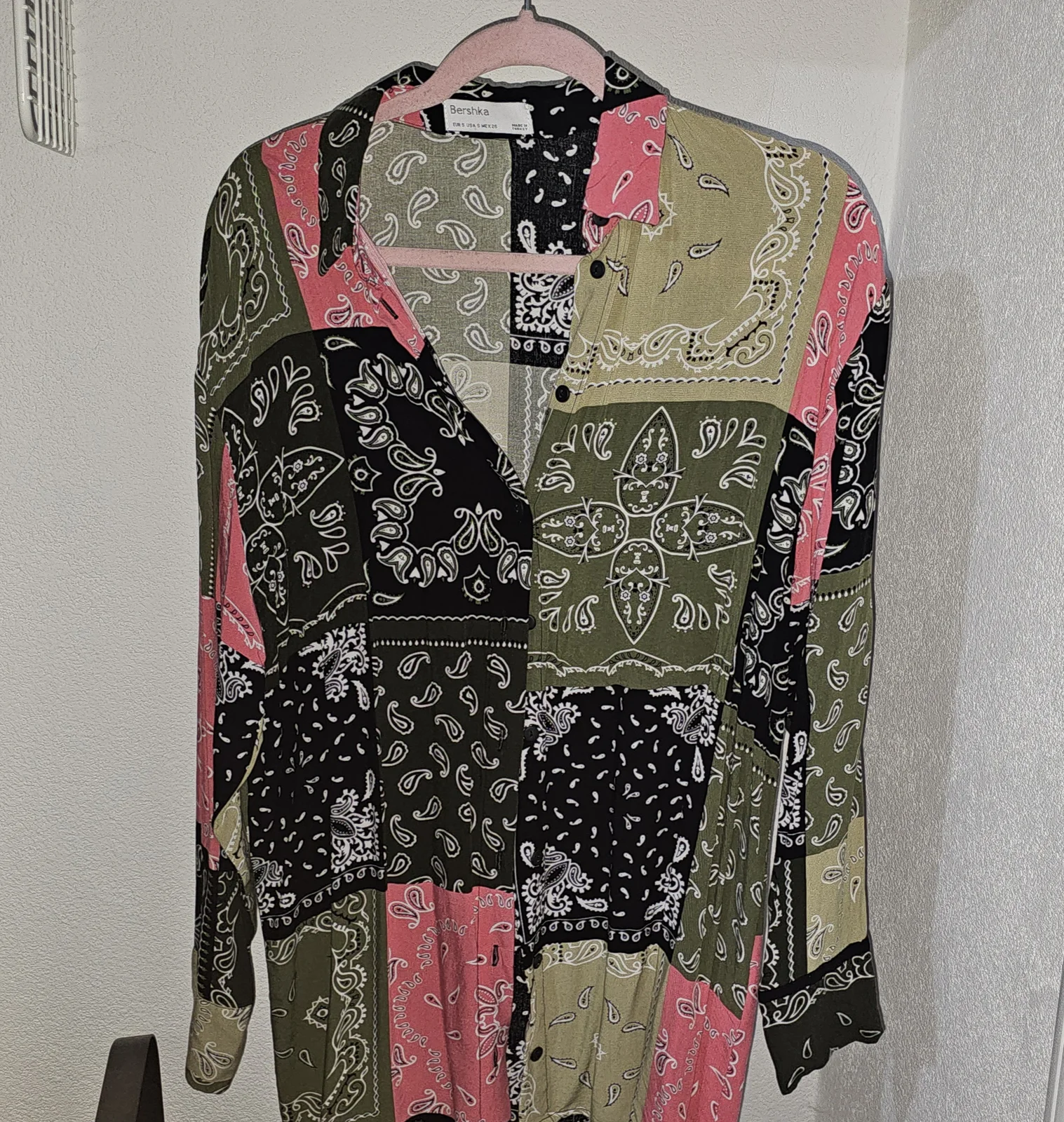 Bershka oversize viskozna košulja
