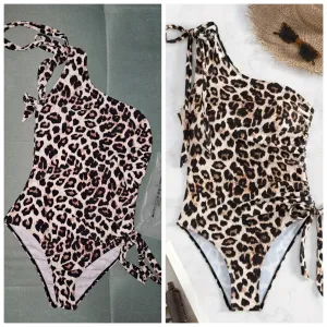 Jednodelni leopard kupaći