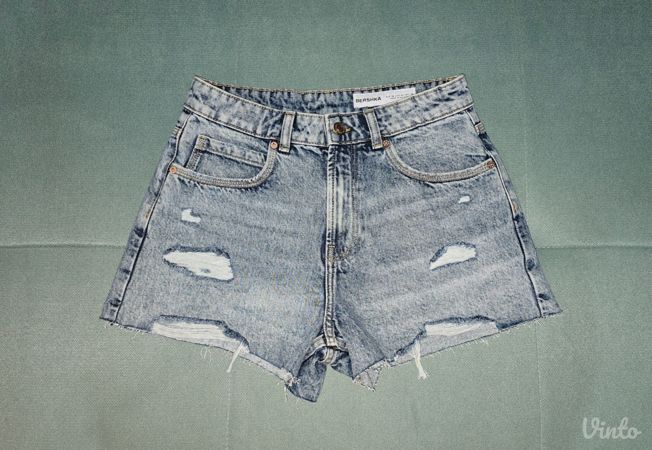 Bershka high waist nov šorts
