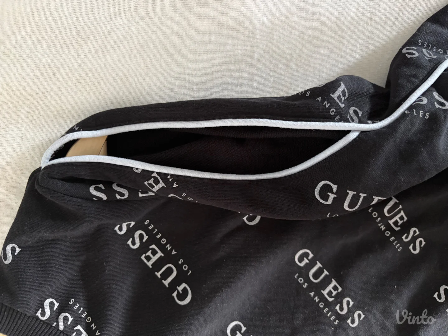 Guess dukserica