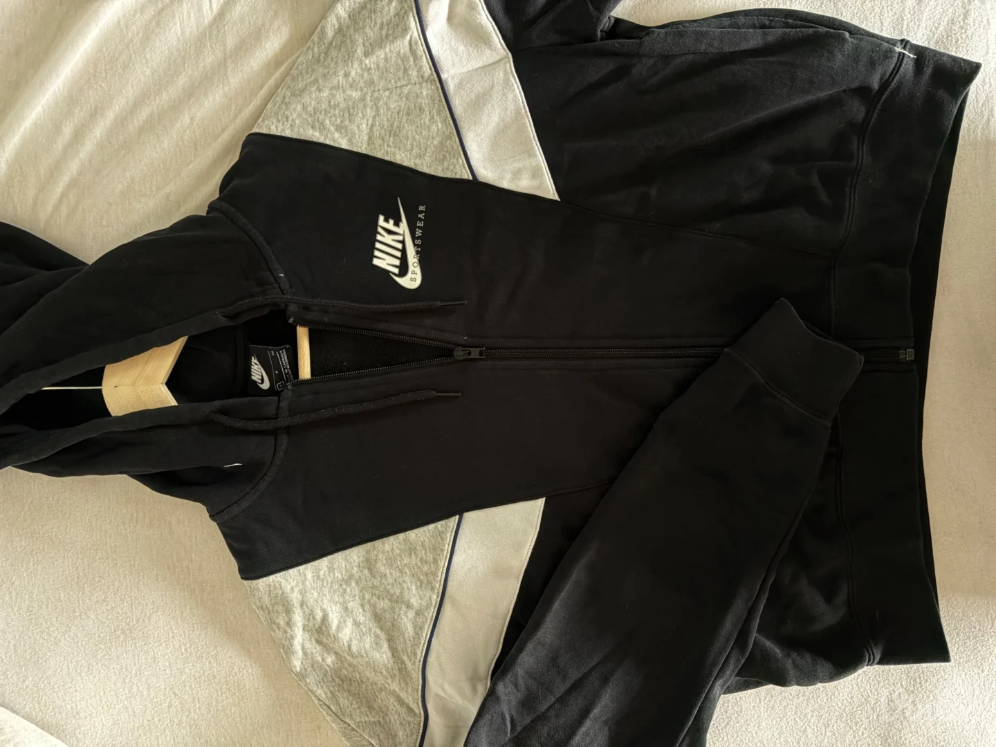 Nike dukserica na raskopčavanje