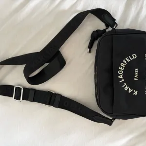 Karl Lagerfeld torbica