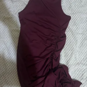 Bordo haljina