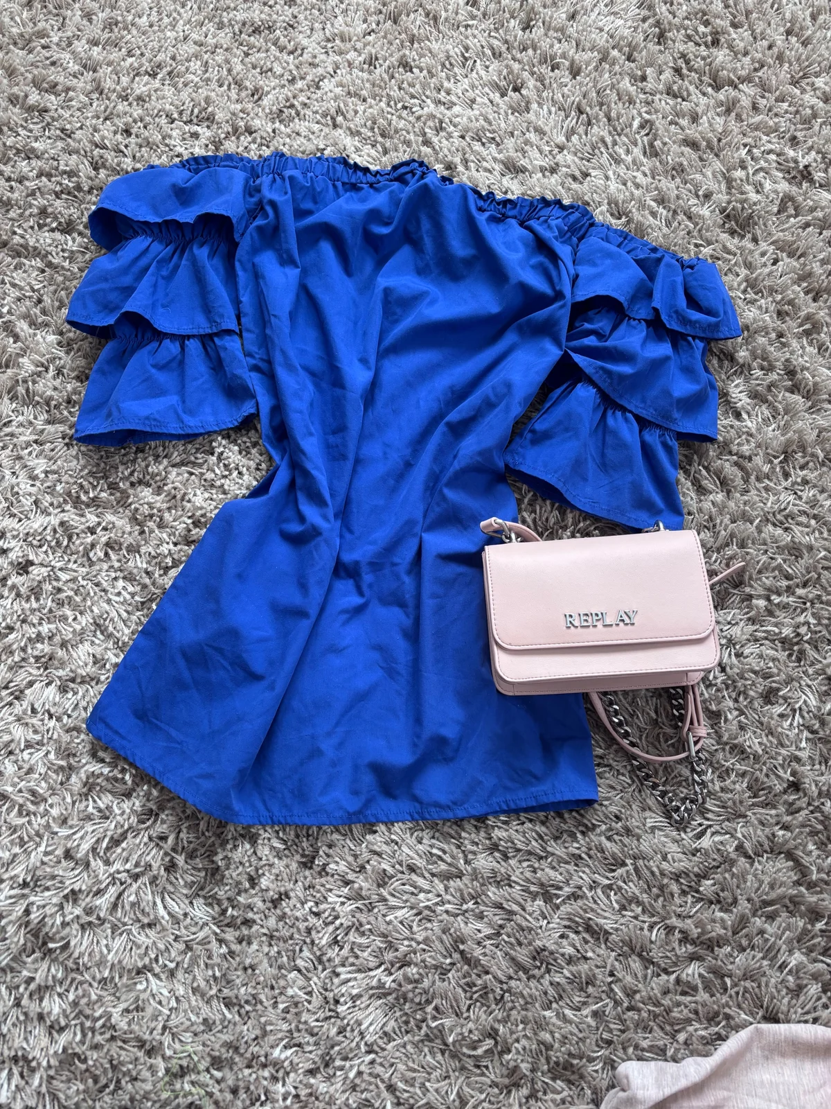 Off shoulder haljina