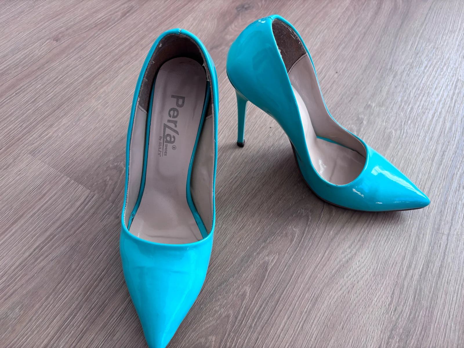 Mint zelene salonke