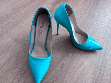 Mint zelene salonke