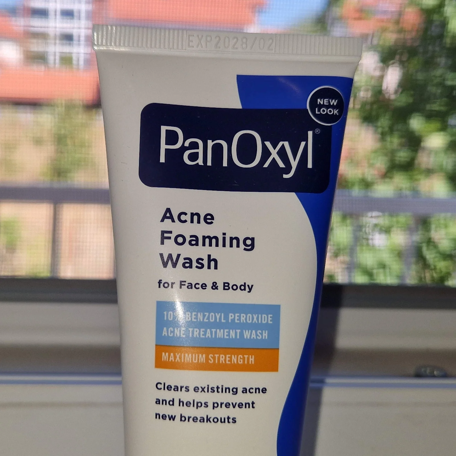 PanOxyl pena za pranje lica i tela protiv akni 10% (85g)