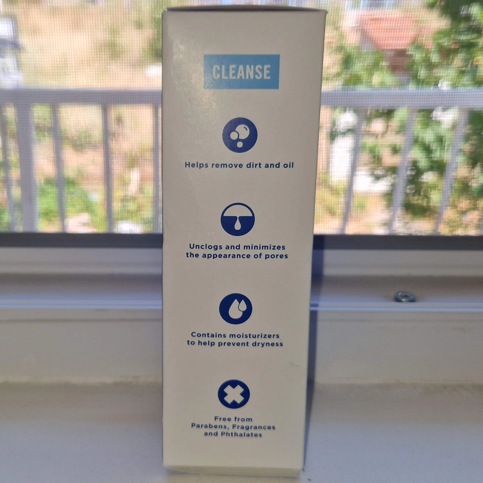 PanOxyl kremasti čistač za lice i telo protiv akni 4% (170g)