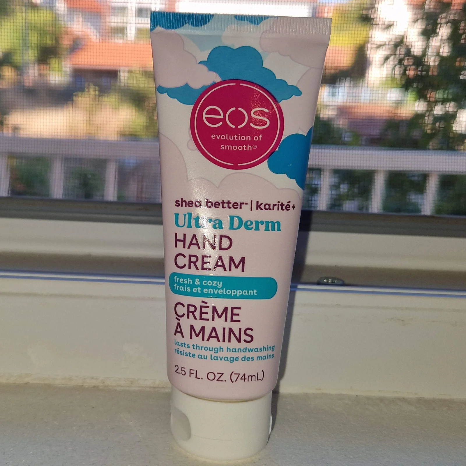EOS Shea Better krema za ruke Fresh & Cozy (74ml)