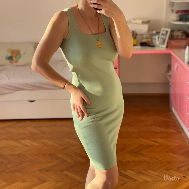 Pastelno zelena trikotažna haljina