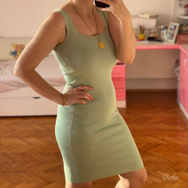 Pastelno zelena trikotažna haljina