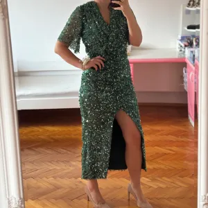 Svecana haljina sa sljokicama