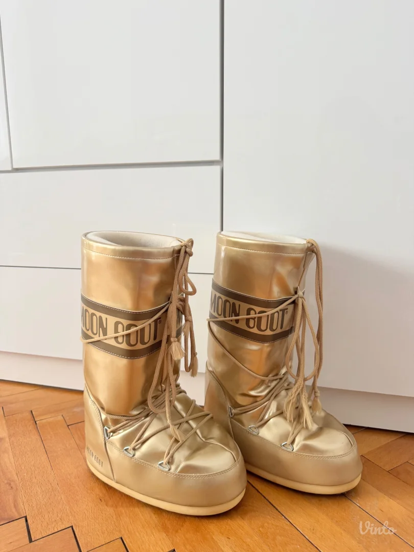 Zlatne moon boot