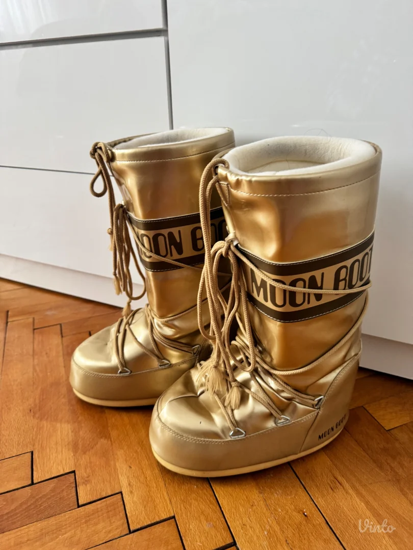 Zlatne moon boot