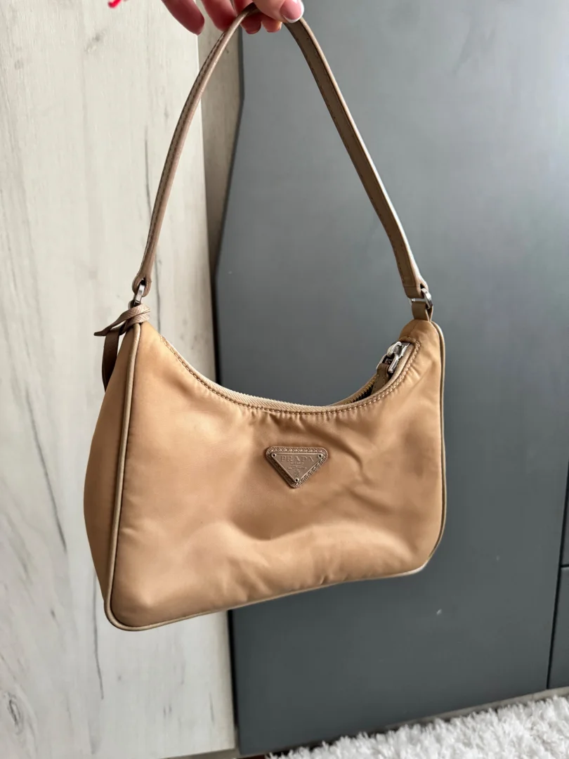 Prada nylon re-edition torbica