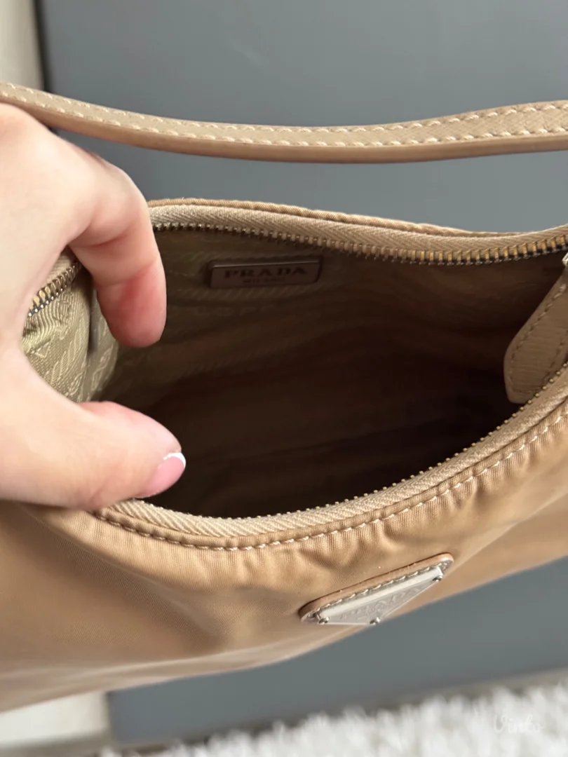 Prada nylon re-edition torbica