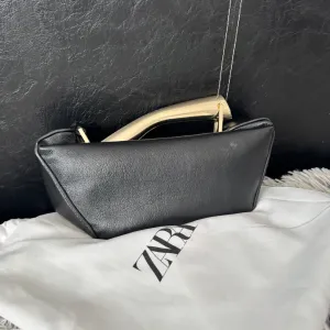 Zara torbica