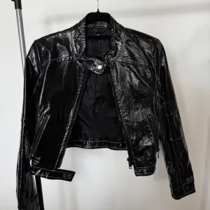 Misguided crop jaknica