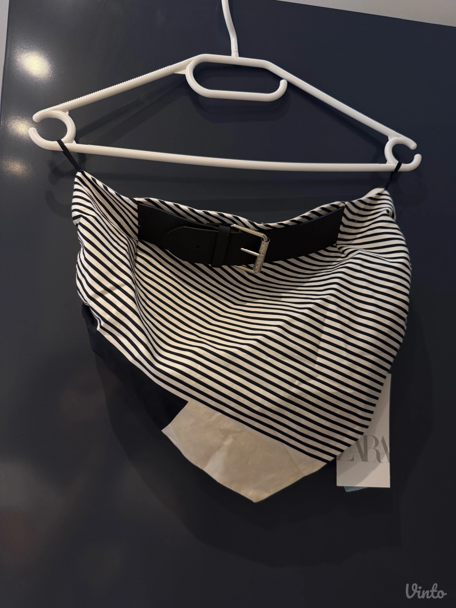 Zara top- NOVO sa etiketom