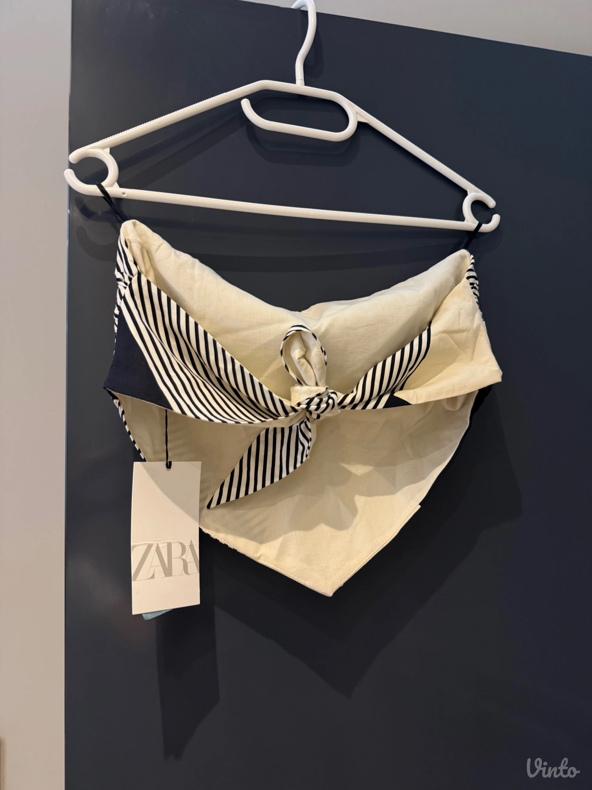 Zara top- NOVO sa etiketom